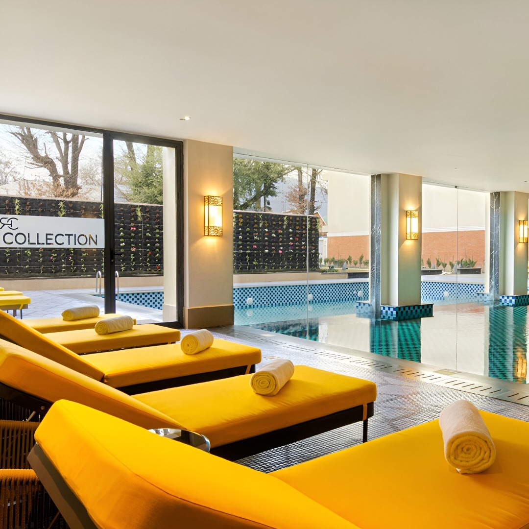 Modern Pool Deck Loungers